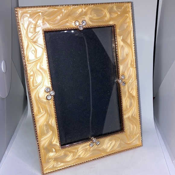 Lot of 3 clear rhinestones pearls yellow enamel tabletop picture frames - Picture 2 of 8